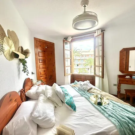 Oceanic Prime By Deihu Experiences * Playa de las Americas (Tenerife)